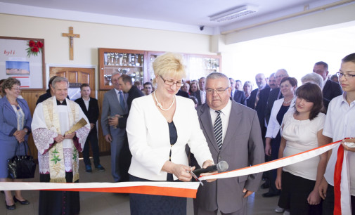 Otwarcie nowo wybudowanej części Zespołu Szkół w Szerzawach